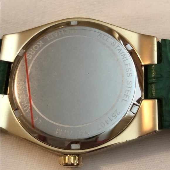 Michael Kors Green Leather Quartz Watch! - Picture 5 of 5